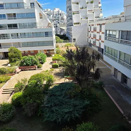 Superbe Entierement Refait A Neuf Daire